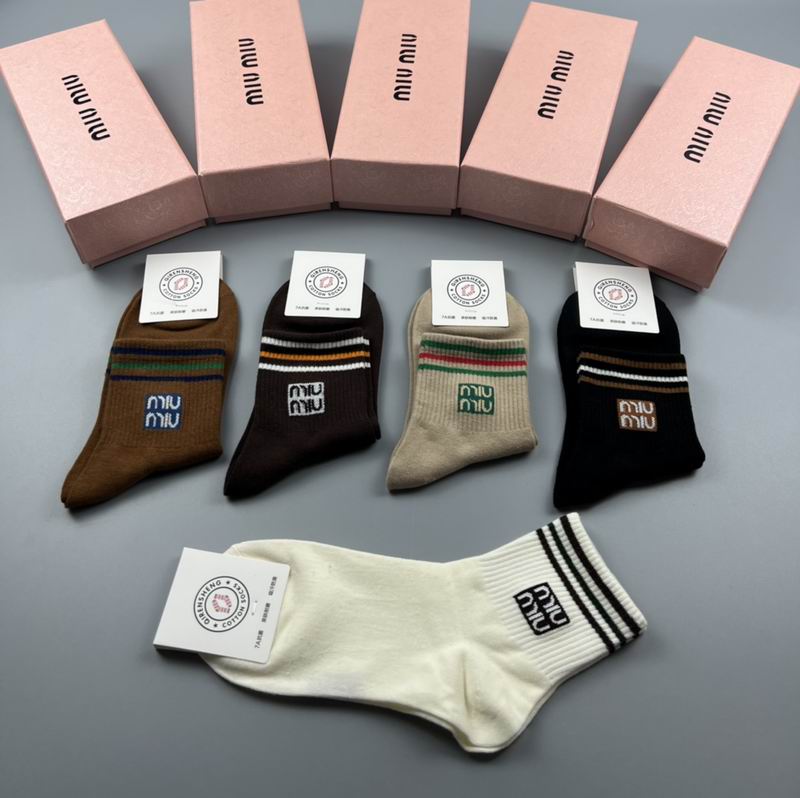 Miumiu socks  (4)