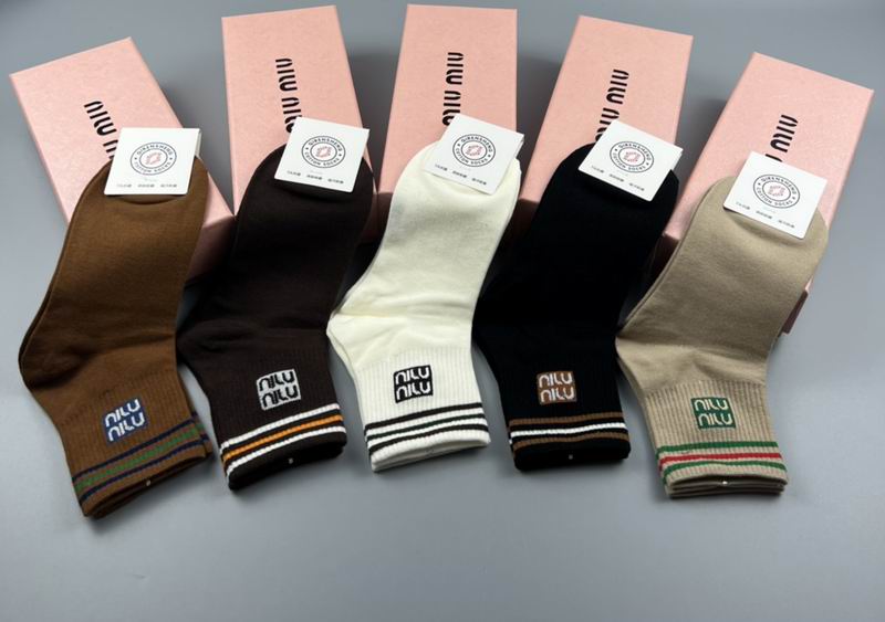 Miumiu socks  (5)