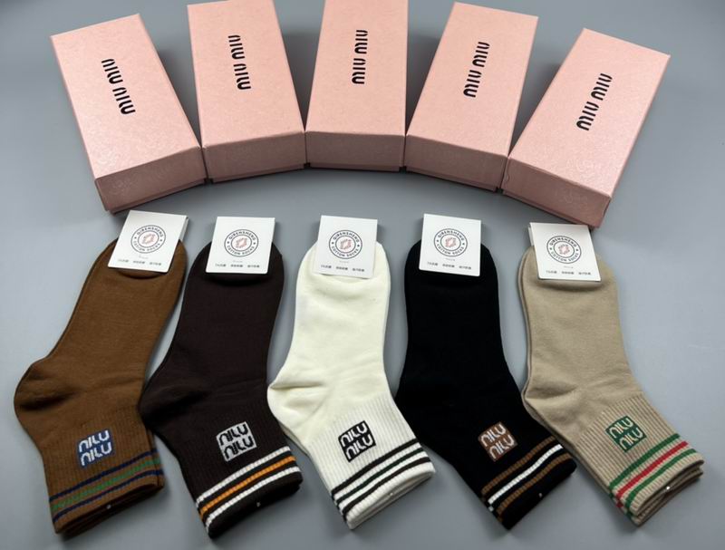 Miumiu socks  (9)