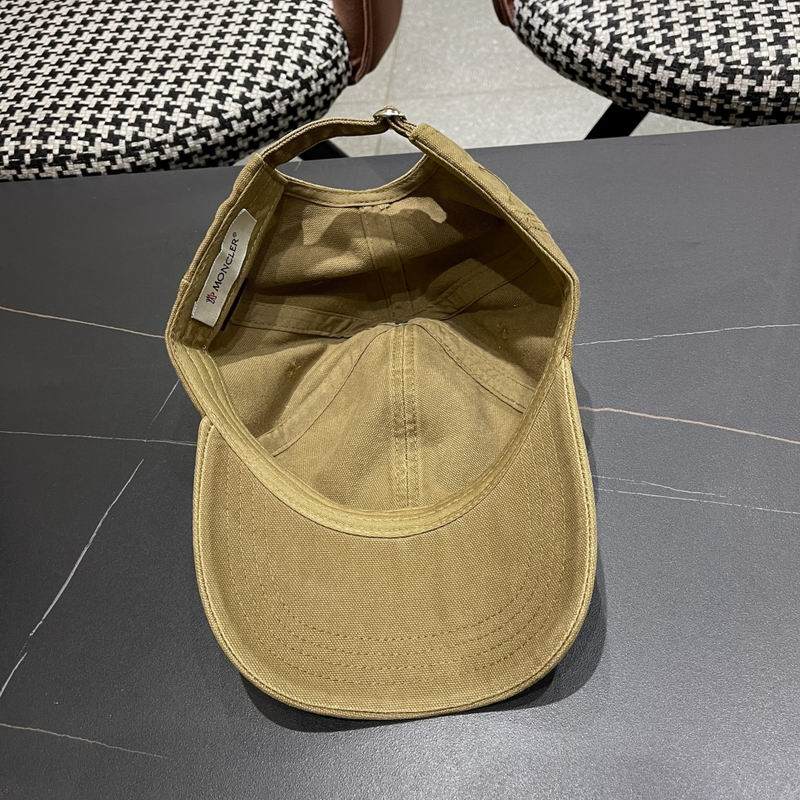 Moncler cap (2)
