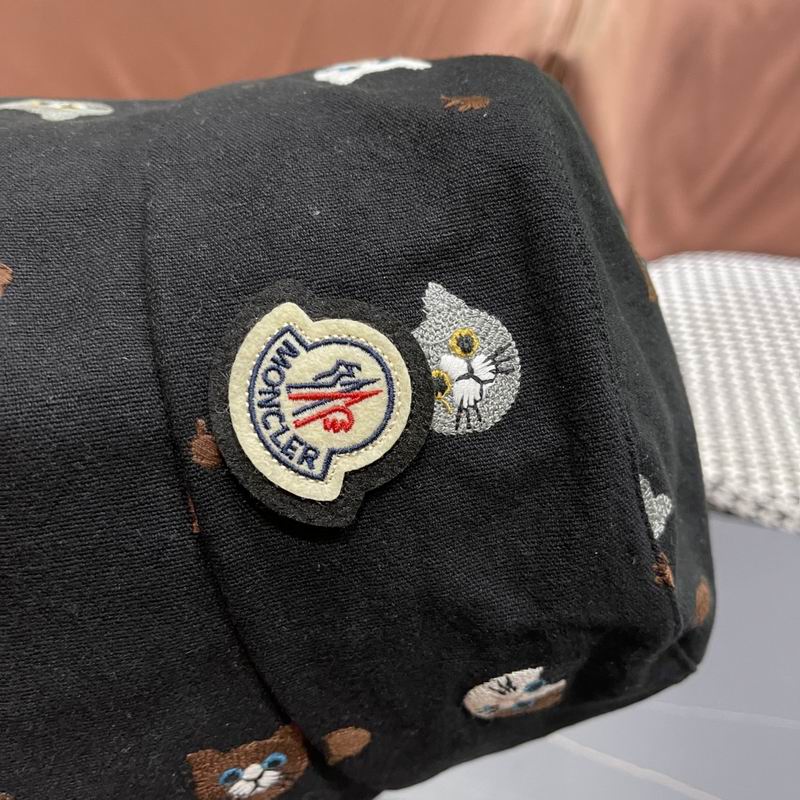 Moncler hat (102)
