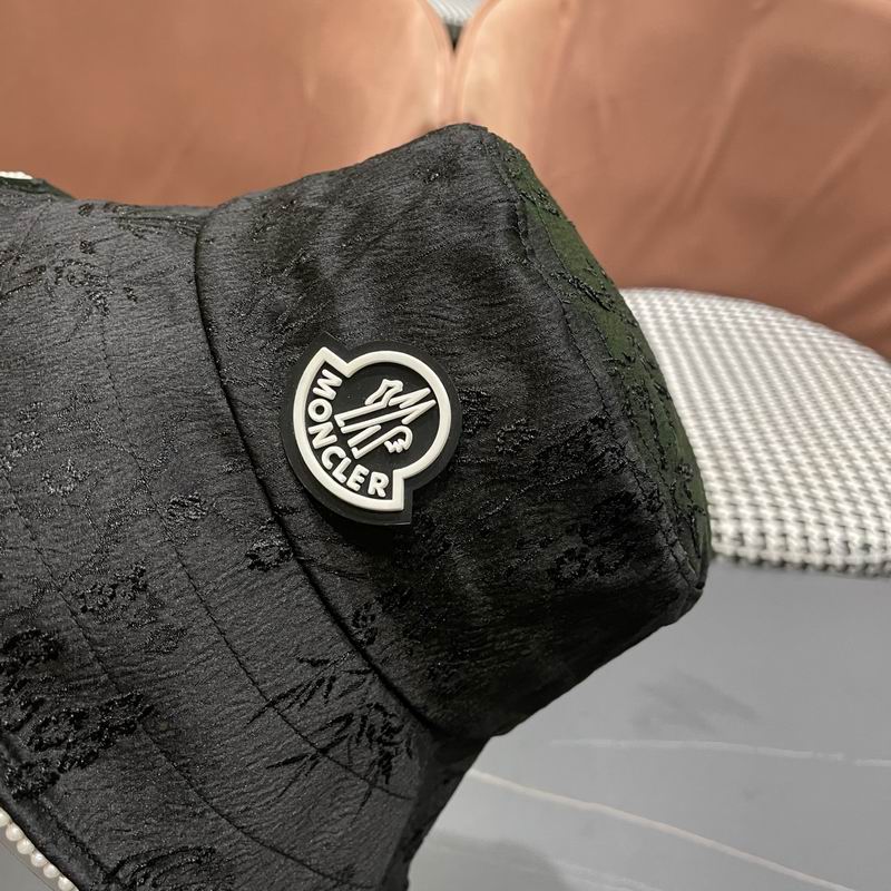 Moncler hat (167)