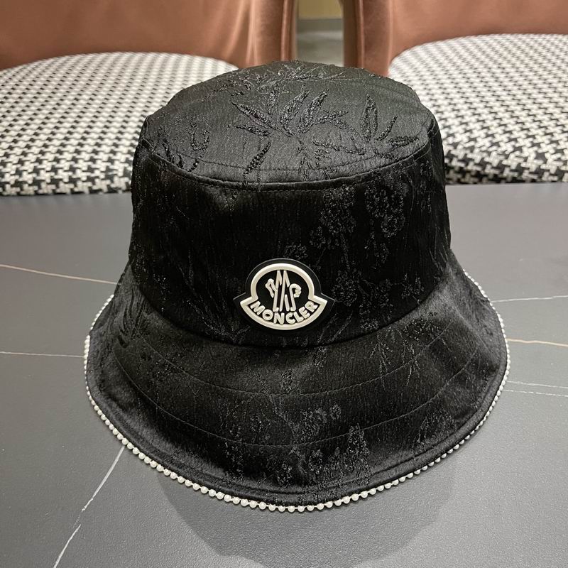 Moncler hat (174)