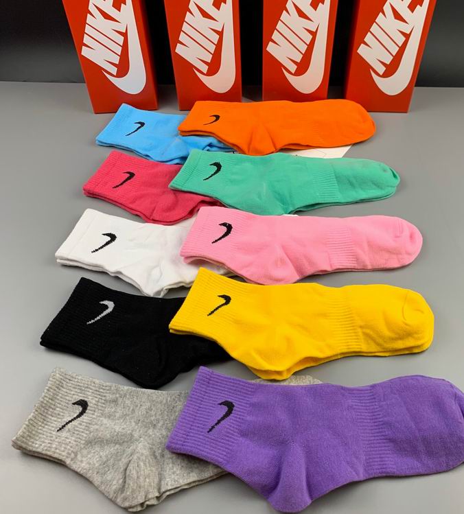 NIKE Socks  (1)