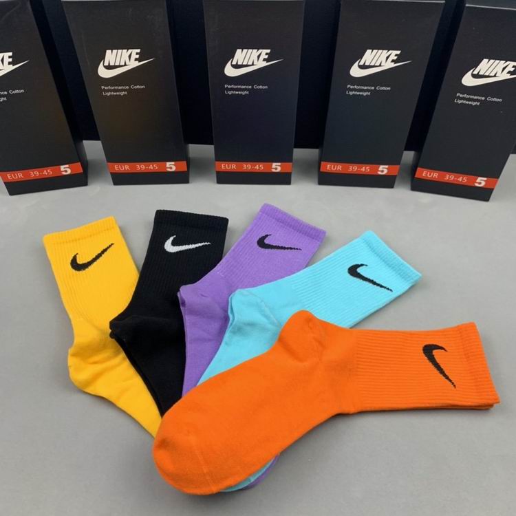 NIKE Socks  (1)