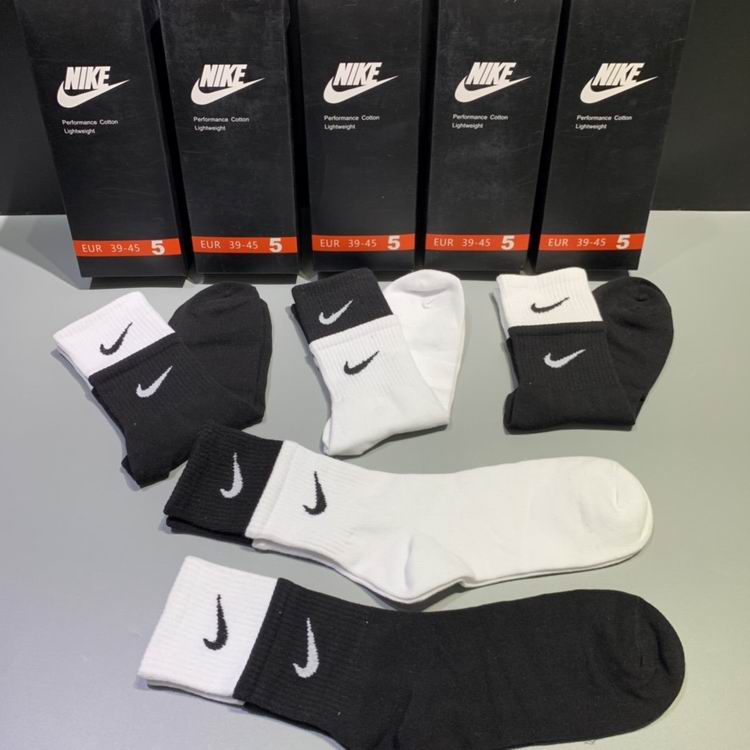 NIKE Socks  (1)