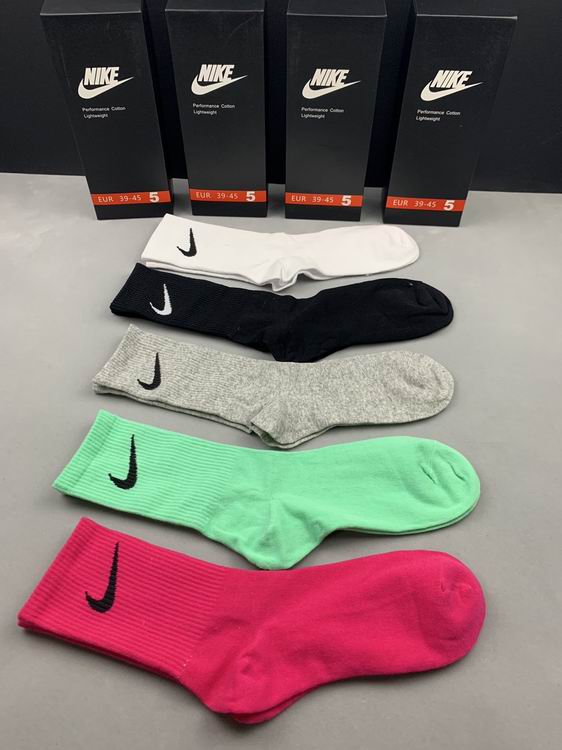 NIKE Socks  (2)