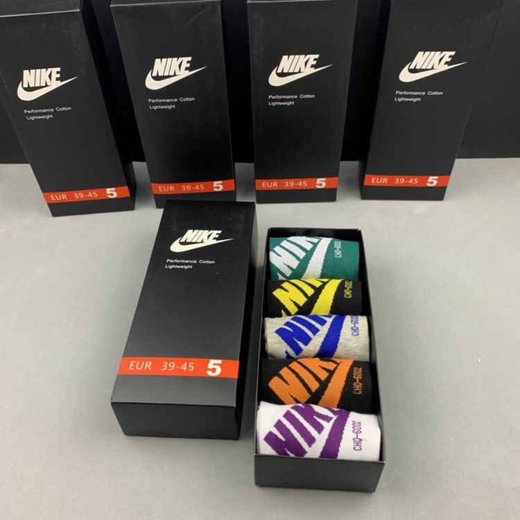 NIKE Socks  (2)