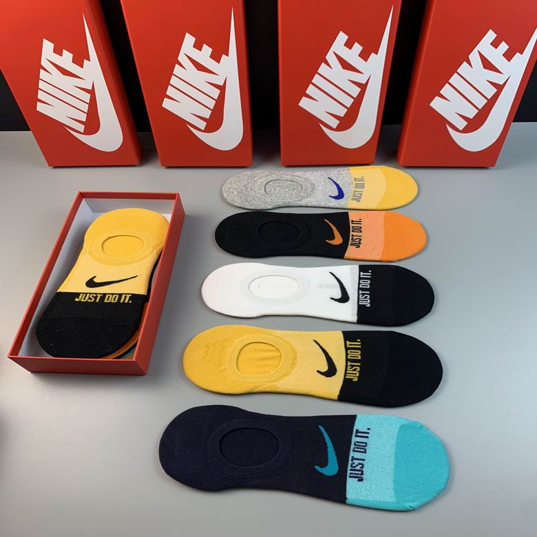 NIKE Socks  (2)