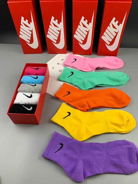 NIKE Socks  (8)