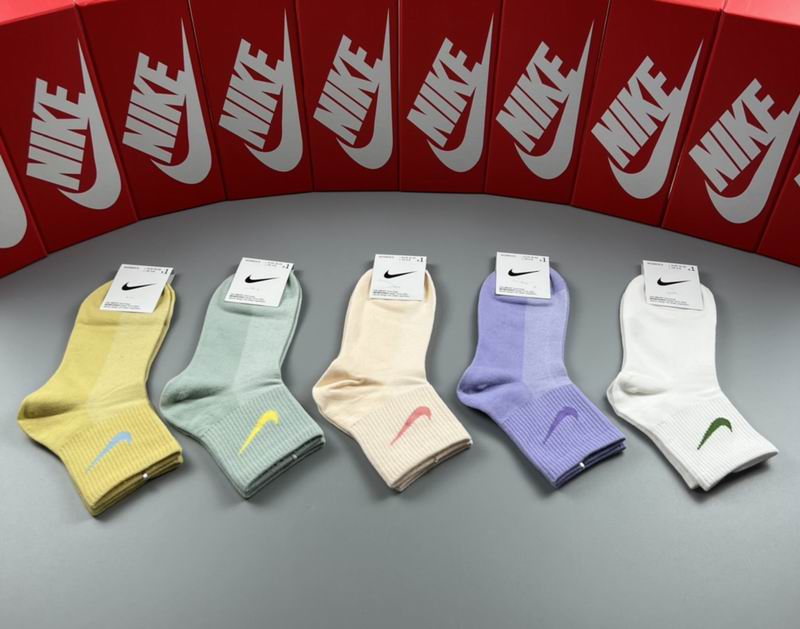 Nike Socks  (1)