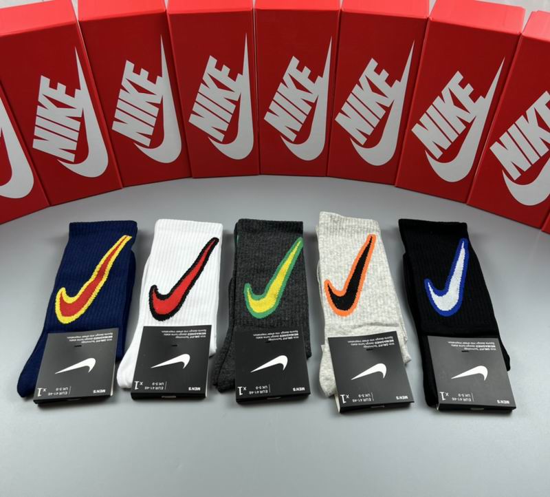 Nike Socks  (1)