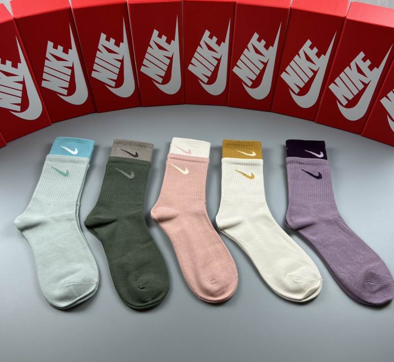 Nike Socks  (3)