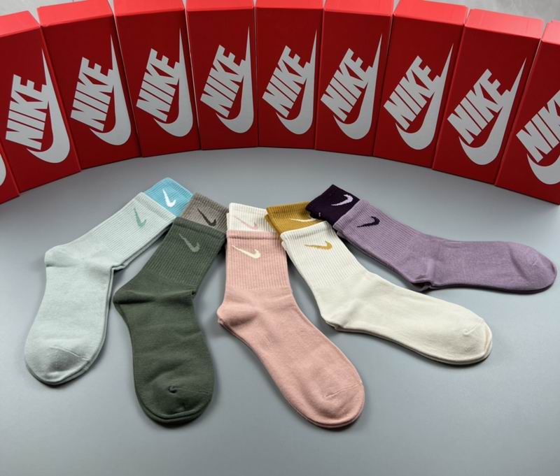 Nike Socks  (4)