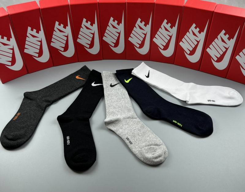Nike Socks  (4)