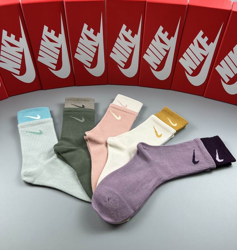 Nike Socks  (5)