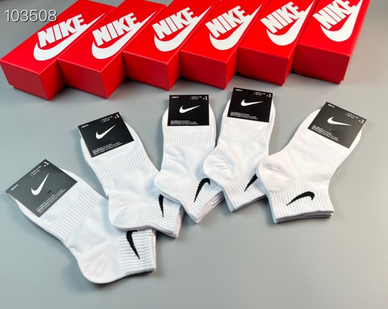 Nike Socks  (6)