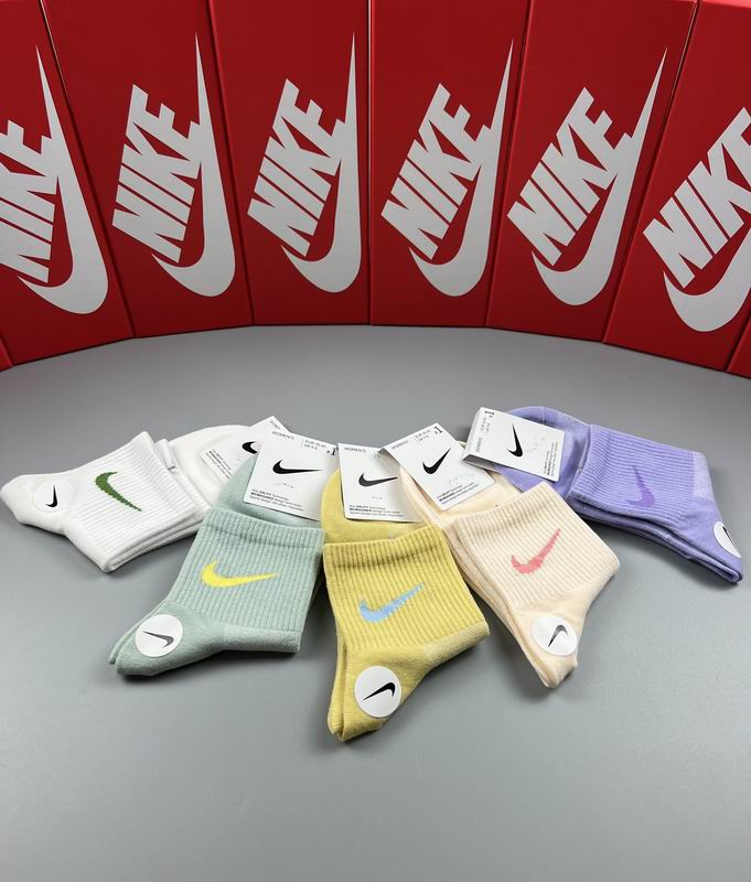 Nike Socks  (6)