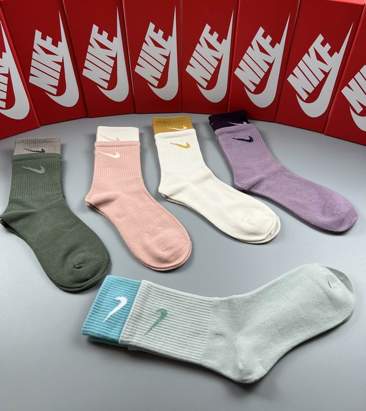 Nike Socks  (6)