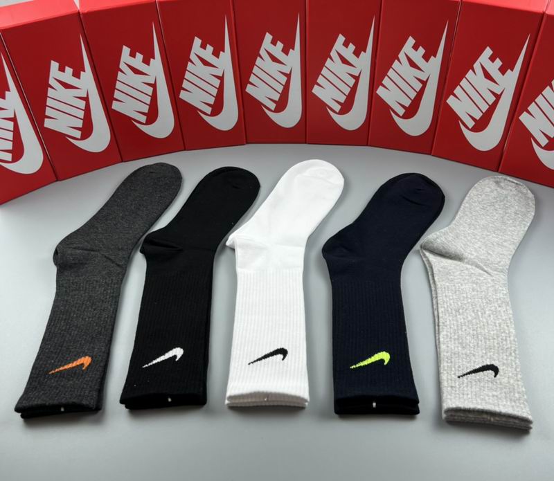 Nike Socks  (8)