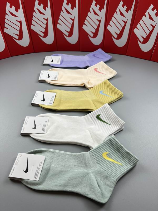 Nike Socks  (9)