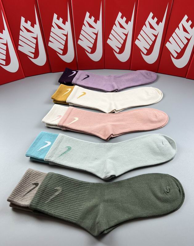 Nike Socks  (9)