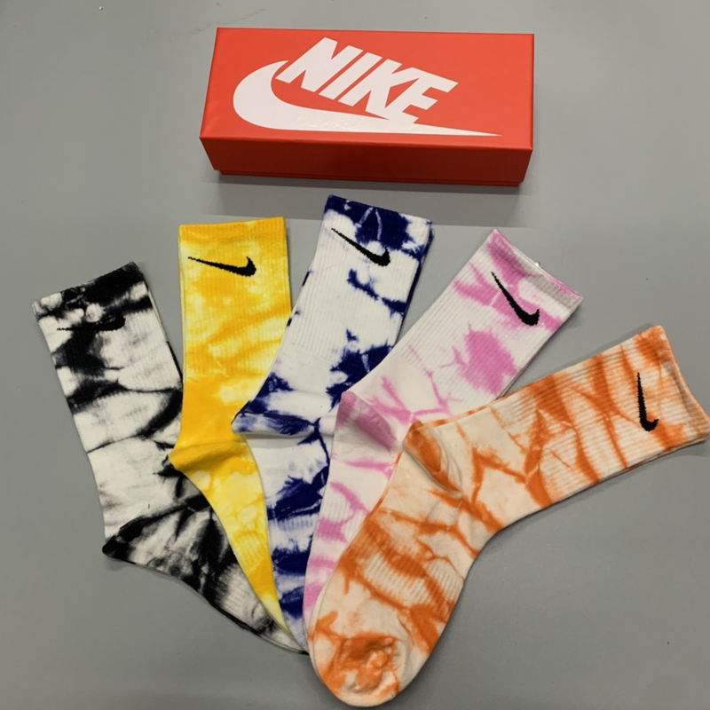 Nike socks (4)