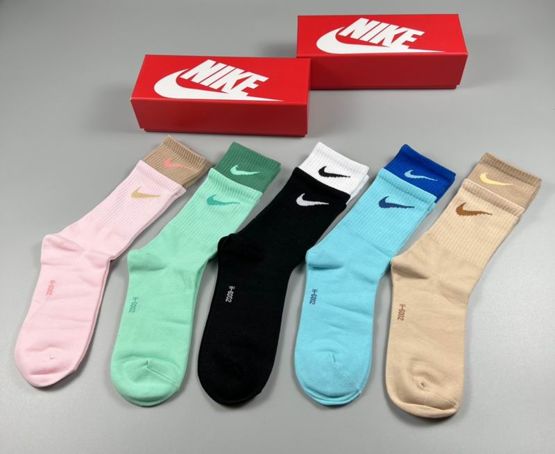 Nike socks (5)