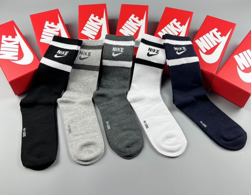 Nike socks (6)