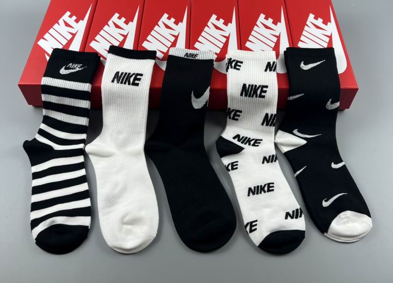 Nike socks  (3)