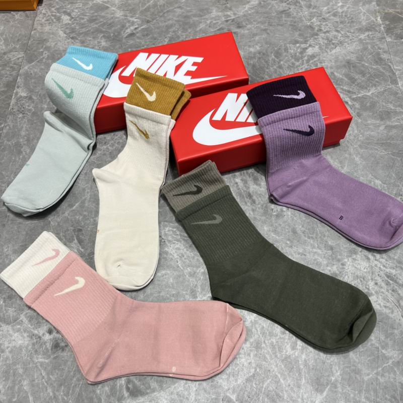 Nike socks  (3)