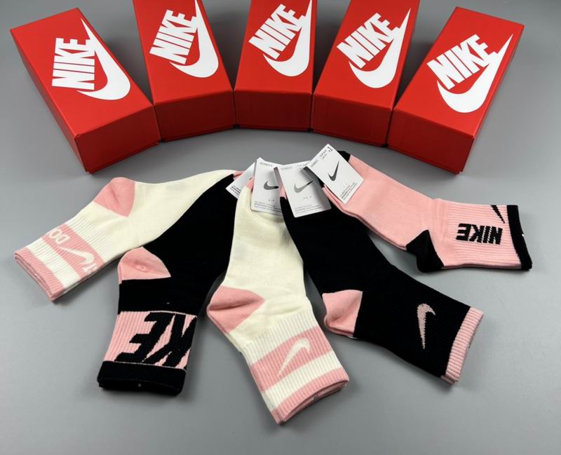 Nike socks  (3)