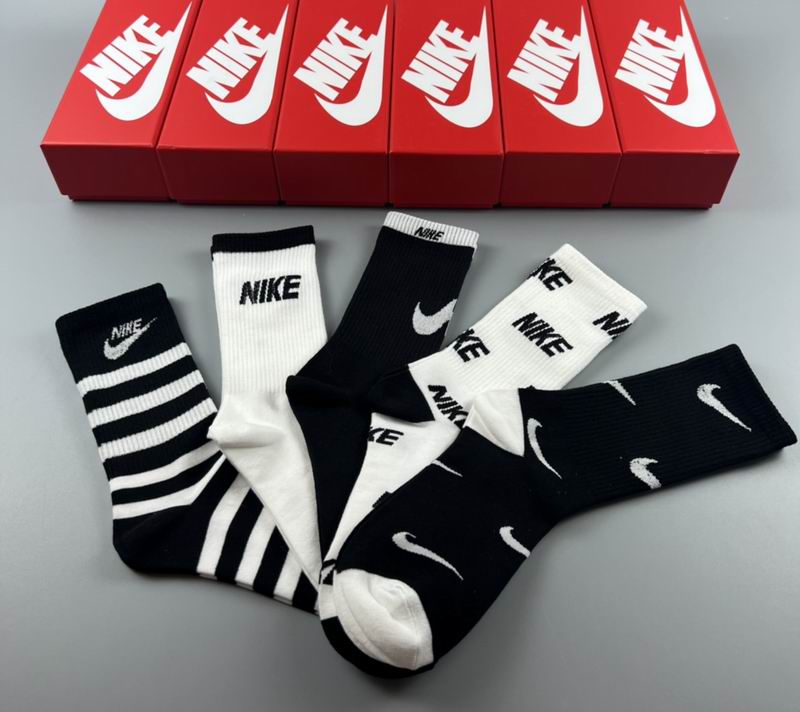 Nike socks  (4)