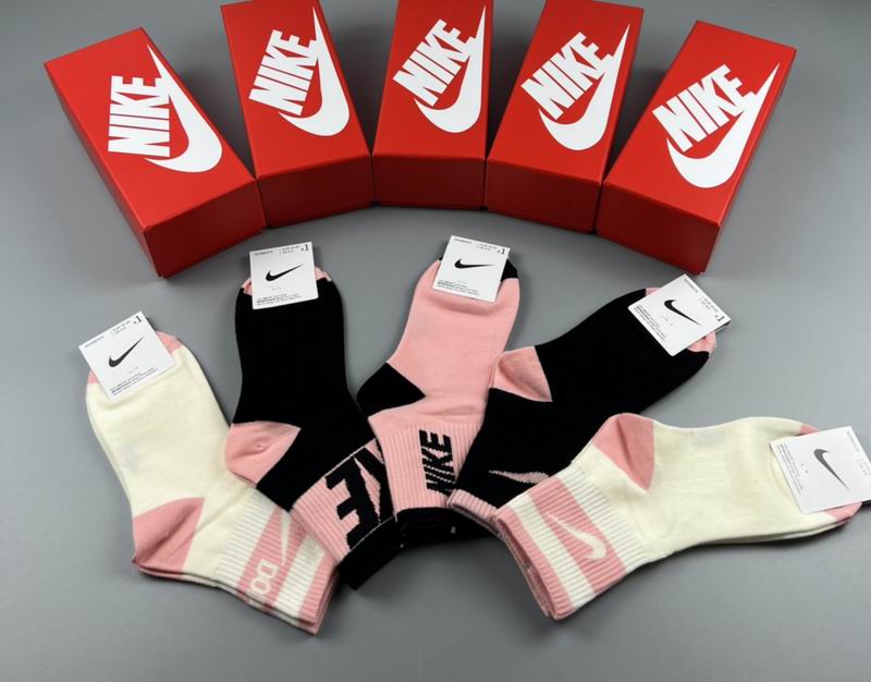 Nike socks  (4)