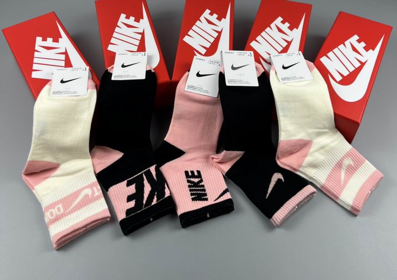 Nike socks  (6)