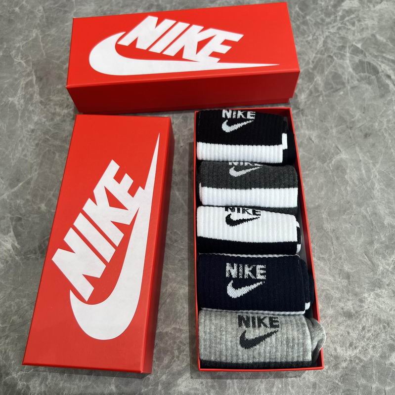 Nike socks  (6)