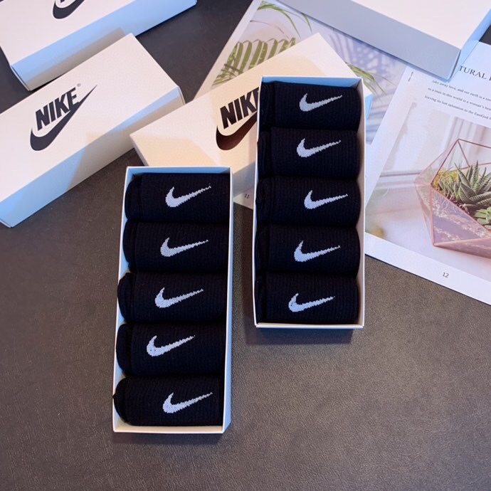 Nike socks  (6)