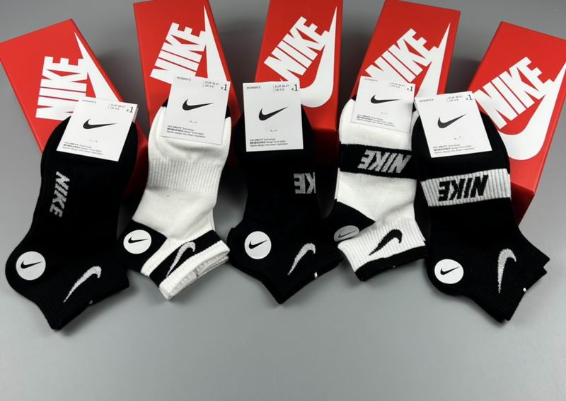 Nike socks  (9)