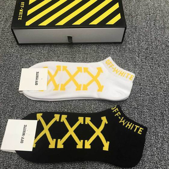 OFF WHITE socks  (4)