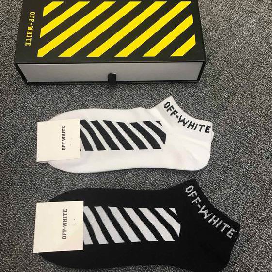 OFF WHITE socks  (4)