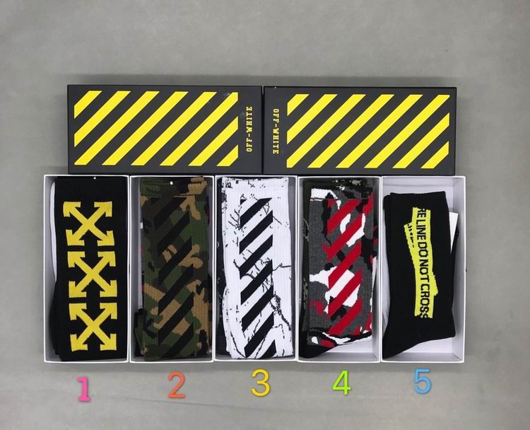 OFF WHITE socks  (9)
