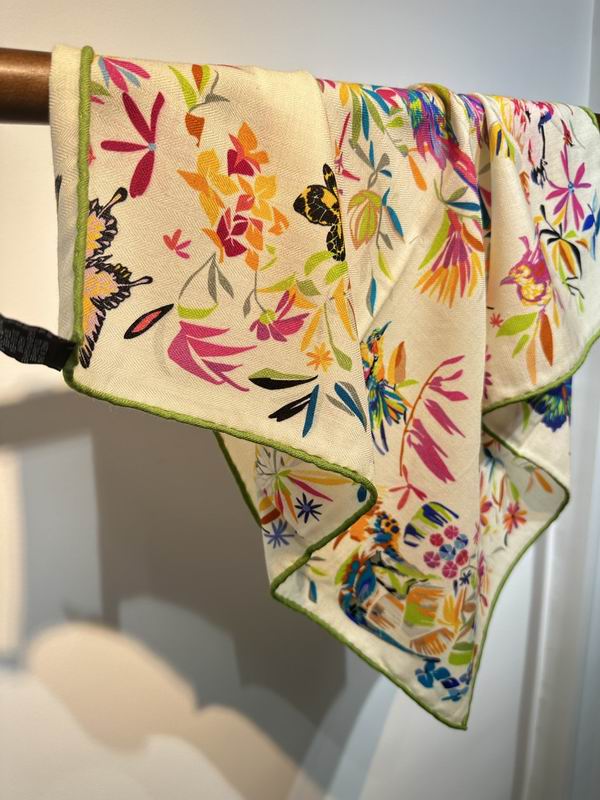 Other scarf 70X70cm E (1)