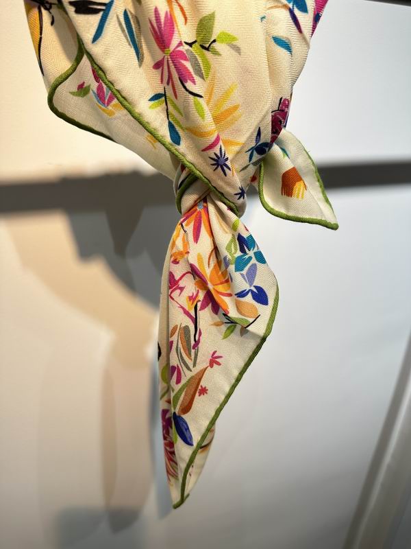 Other scarf 70X70cm E (2)