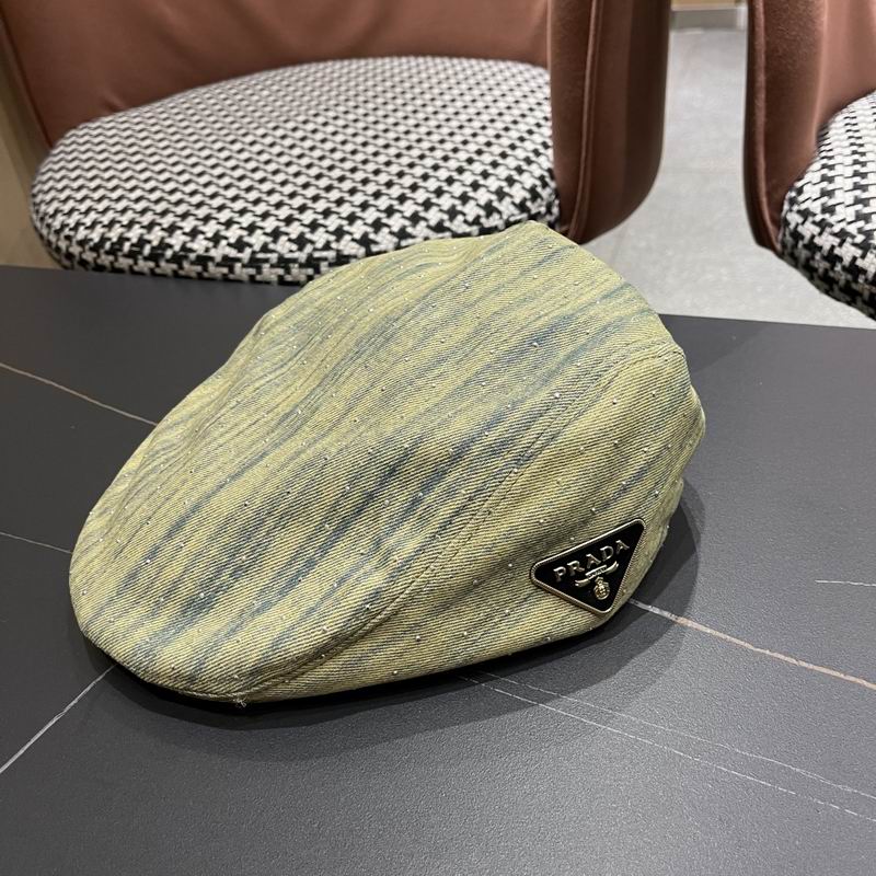 Prada beret (47)
