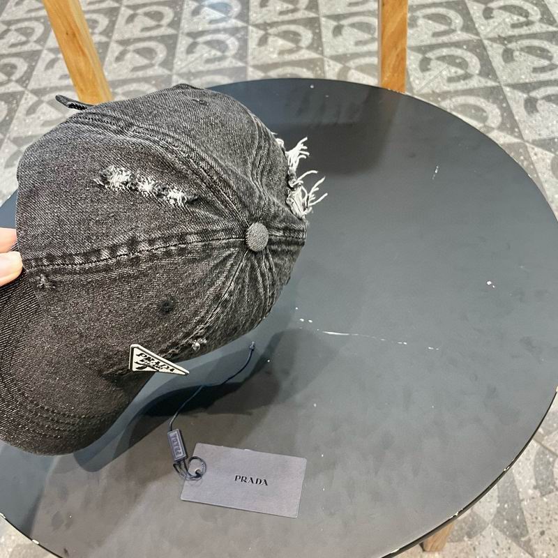 Prada cap (151)