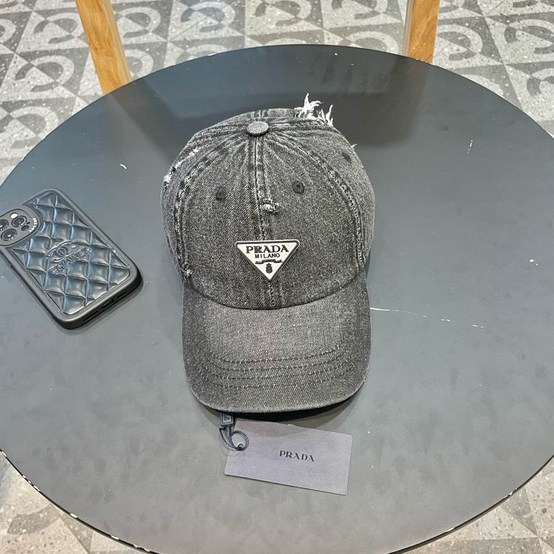Prada cap (156)