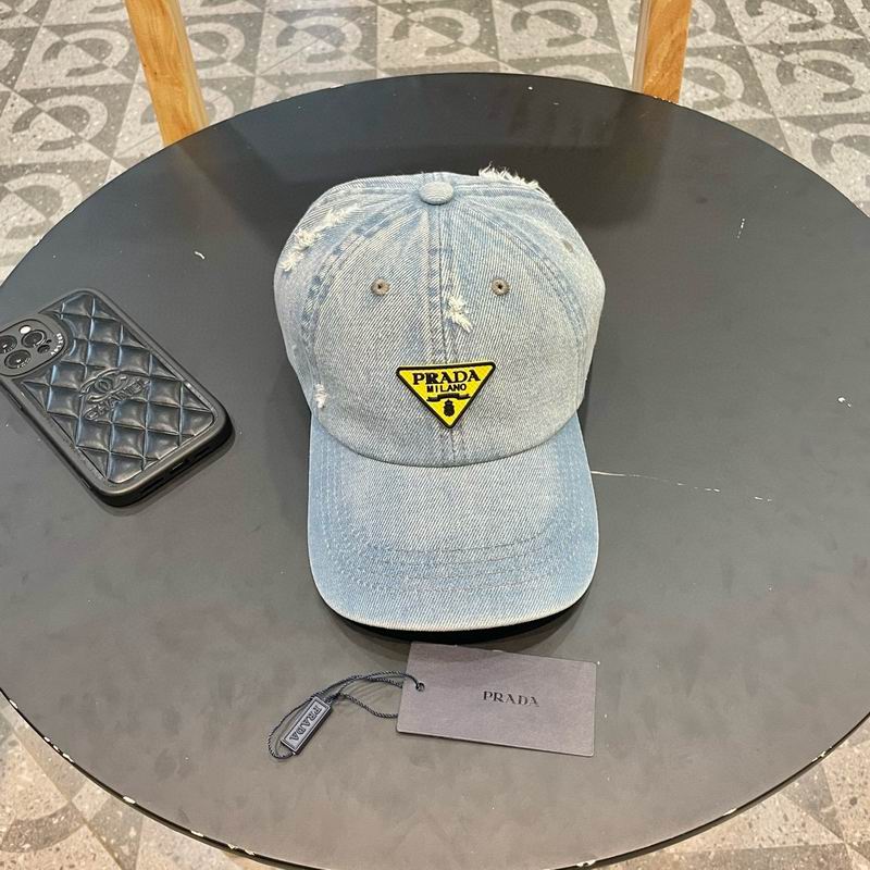 Prada cap (165)