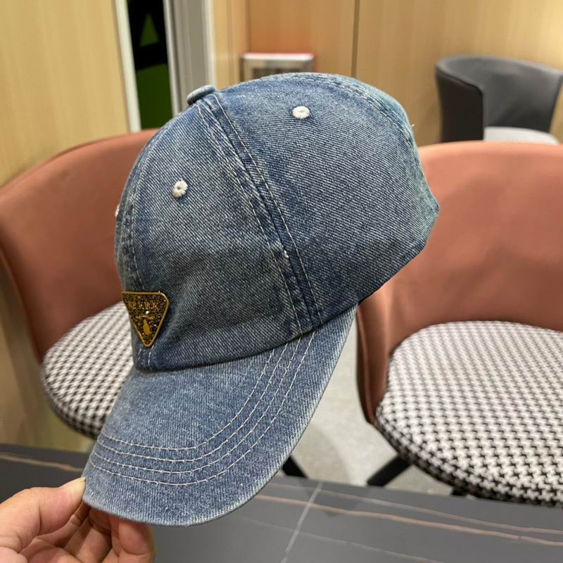 Prada cap (182)