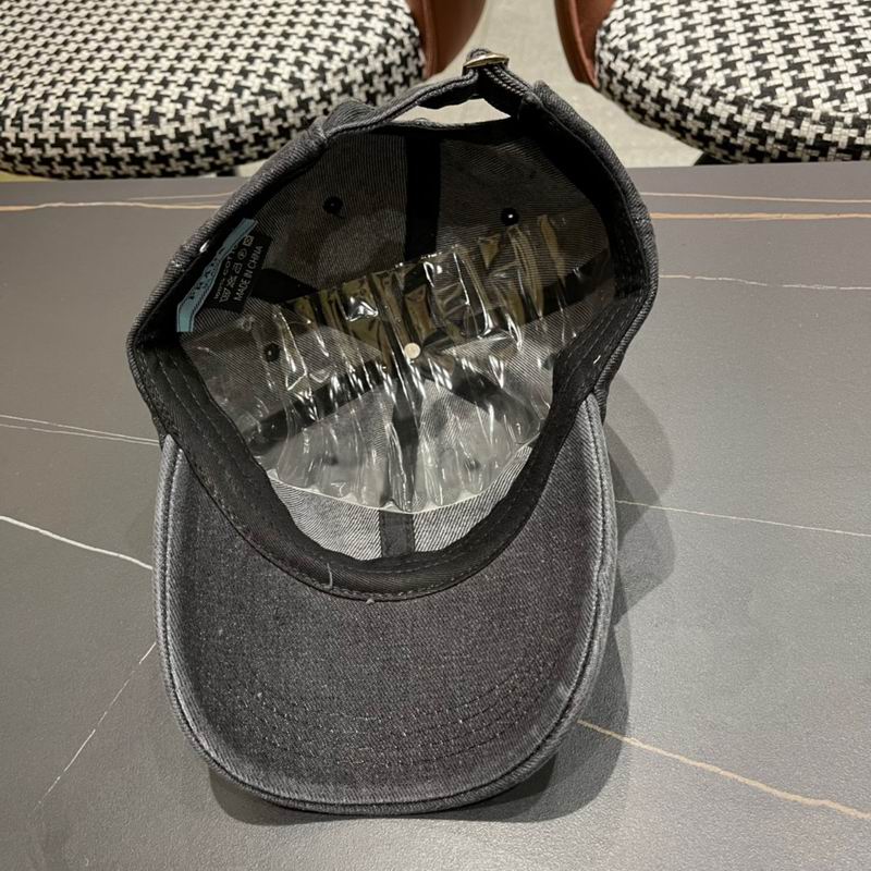 Prada cap (191)