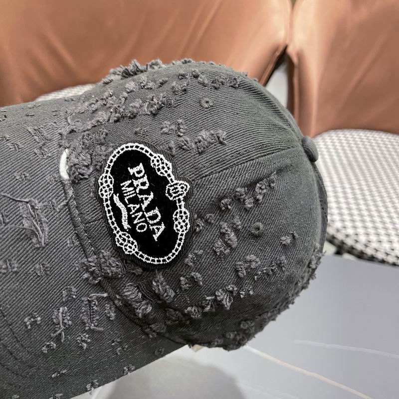 Prada cap (70)